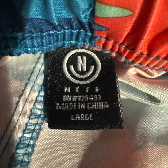 Neff Thunder Tropic Hot Tub Boardshorts Multicolored Floral Camo Size Large - Picture 8 of 10